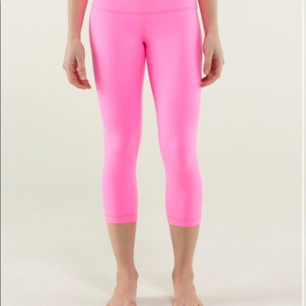 Lululemon Athletica Reversible Wunder Under Crop 23”